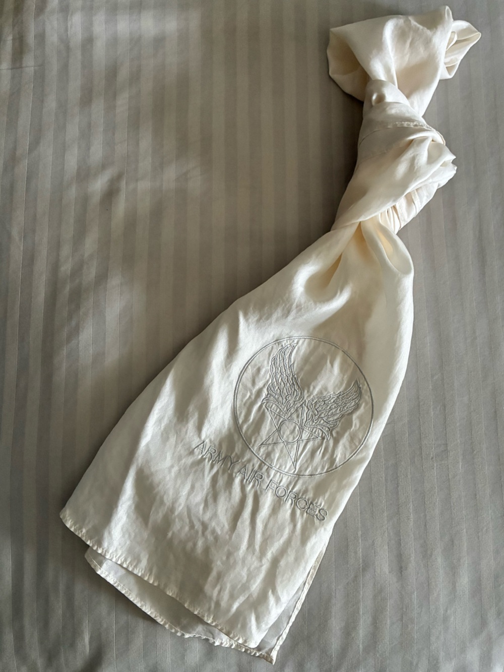 Vintage 80s Banana Republic WW2 Army Air Forces Aviator Silk Scarf Cream